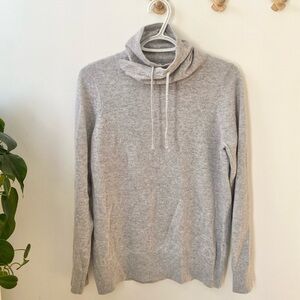 LL Bean 100% cashmere sweater